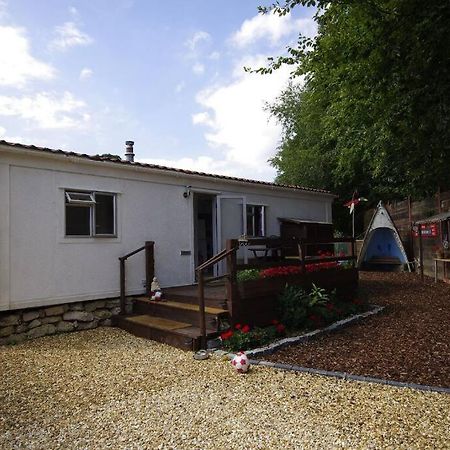Rockets'S Retreat Villa Bursledon Bagian luar foto