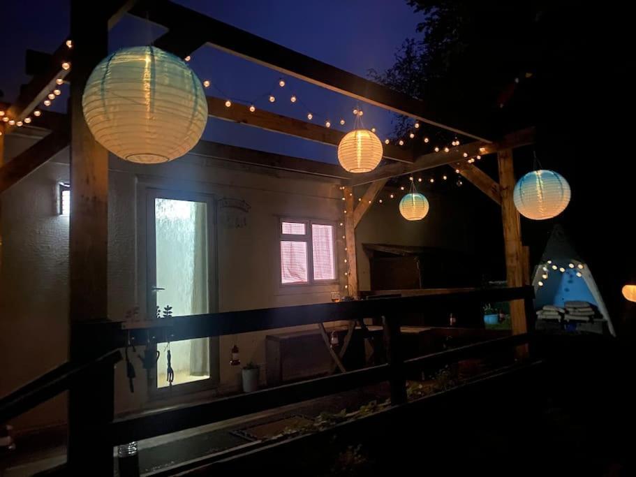 Rockets'S Retreat Villa Bursledon Bagian luar foto